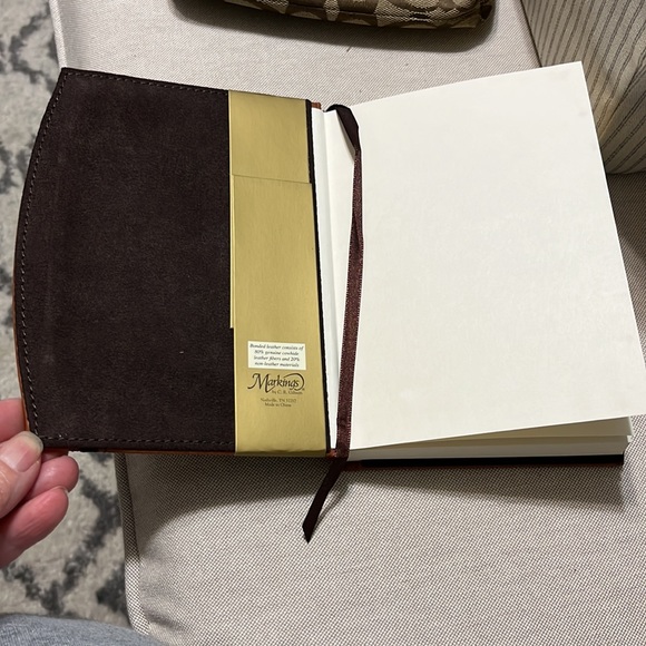 Leather journal.Unused.224 ruled pages.Just waiting for your words and thoughts! - Picture 2 of 6